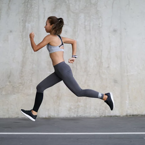 Περπάτημα ή τρέξιμο: Με ποιο θα δεις πιο γρήγορα αποτέλεσμα και με ποιο θα κάψεις θερμίδες;