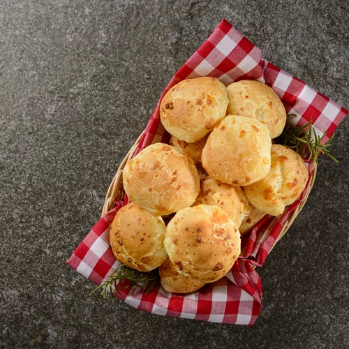 Αφράτα τυροψωμάκια ιδανικά για όσους έχουν υψηλή αρτηριακή πίεση