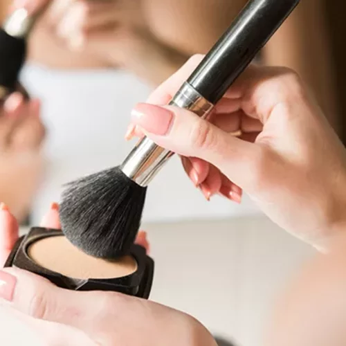 Εσύ γνωρίζεις τις διαφορές μεταξύ loose και pressed πούδρας;