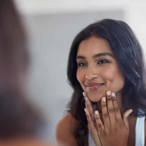 5 ανοιξιάτικα makeup looks που θα αναδείξουν τη φυσική ομορφιά σου