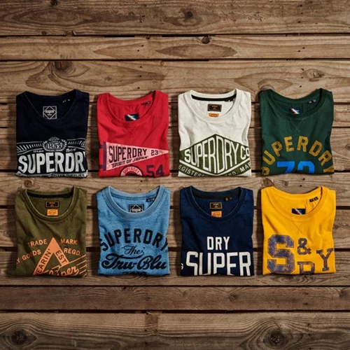 Superdry: Η συλλογή Spring Summer ’21 είναι γεμάτη διάθεση για συναρπαστικές περιπέτειες