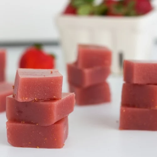 Θες λαμπερό δέρμα; Φτιάξε αυτά τα ζελεδάκια φράουλας και θα το πετύχεις