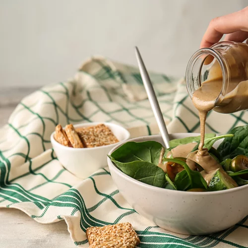 Πέντε λόγοι για τους οποίους πρέπει να βάλεις το ταχίνι στη διατροφή σου