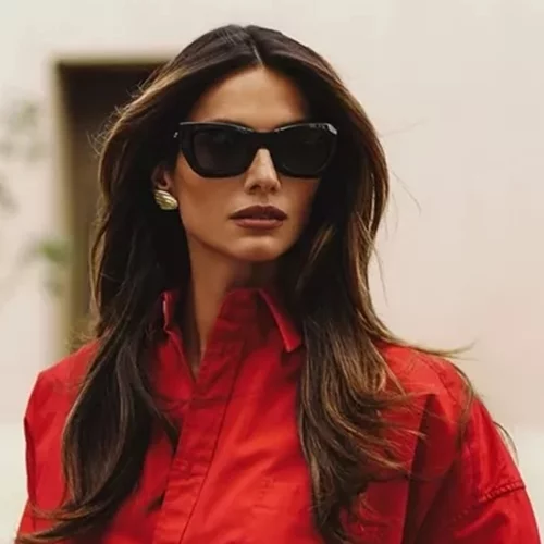 Η Ηλιάνα Παπαγεωργίου με το χρώμα νυχιών που θα "φορεθεί" περισσότερο από το μπορντό τους επόμενους μήνες