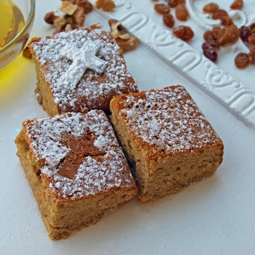 Παραδοσιακή συνταγή για φανουρόπιτα: Γιατί βάζουμε 7 υλικά;