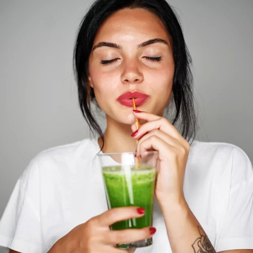 Πώς τα smoothies σε βοηθούν να χάσεις τα περιττά κιλά