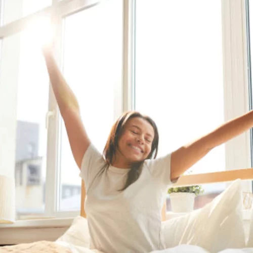 Πώς να ξυπνάμε νιώθοντας αναζωογονημένοι - ακόμα και όταν είναι σκοτεινά και κρύα έξω