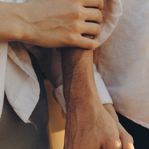 Πώς θα καταλάβεις ότι έχεις βρει την "αδελφή ψυχή" σου;