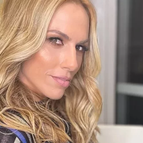 Ντορέττα Παπαδημητρίου: Μας δείχνει τη λευκή στρογγυλή τραπεζαρία της - Θα τη βρεις στην IKEA