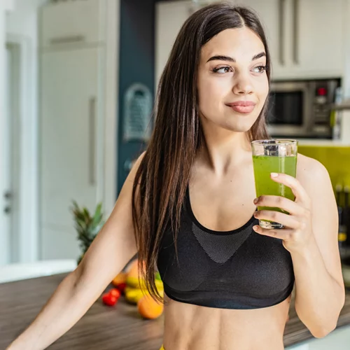Ο αντιοξειδωτικός πράσινος χυμός που θα γεμίσει ευεξία τον οργανισμό σου