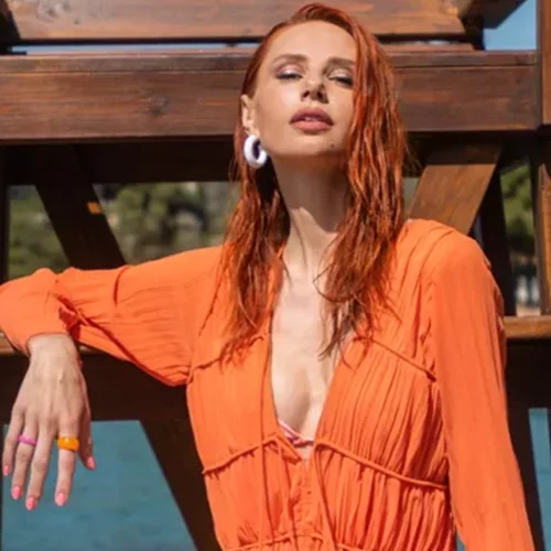 "Hôtel Hennes": 10 Ελληνίδες influencers φωτογραφίζονται με την SS22 συλλογή της H&M και αποδεικνύουν πως το στιλ είναι τρόπος έκφρασης