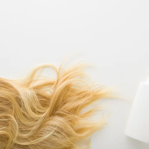 Πότε ένα σαμπουάν σταματά να ανταποκρίνεται στις ανάγκες των μαλλιών μας;