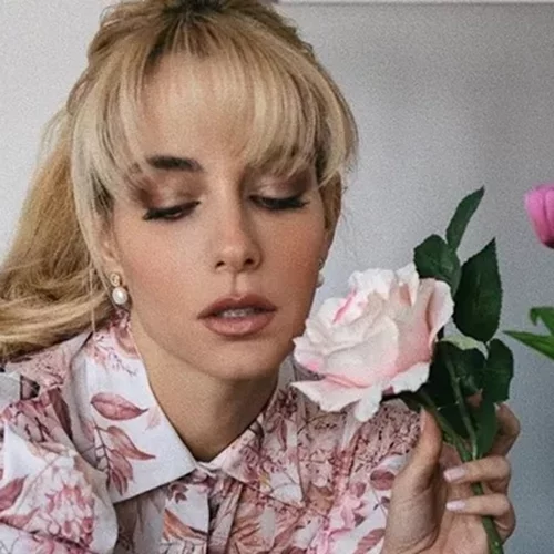 Τα 5 χρώματα νυχιών που επιλέγουν οι Ελληνίδες celebrities φέτος την άνοιξη