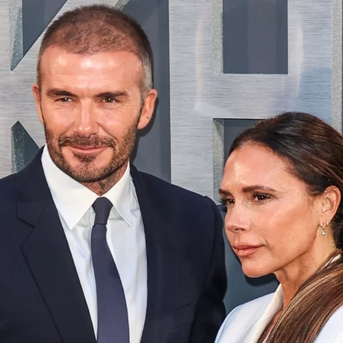 Victoria Beckham: Το "αόρατο" αλλά απαραίτητο αξεσουάρ της στα ραντεβού με τον David