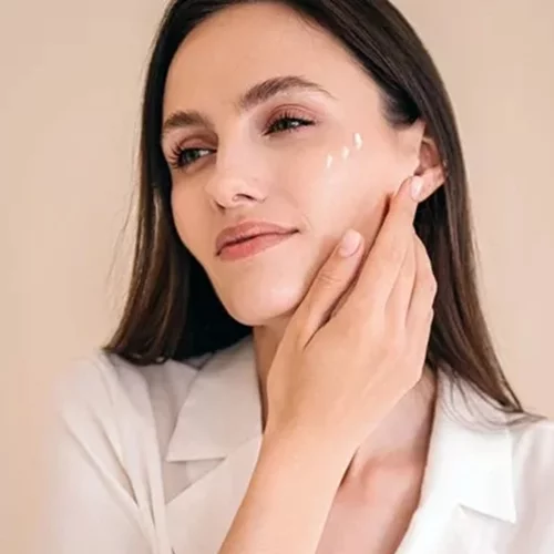 H μόνη σειρά περιποίησης που θα χρειαστείς για να δεις την επιδερμίδα σου αναζωογονημένη