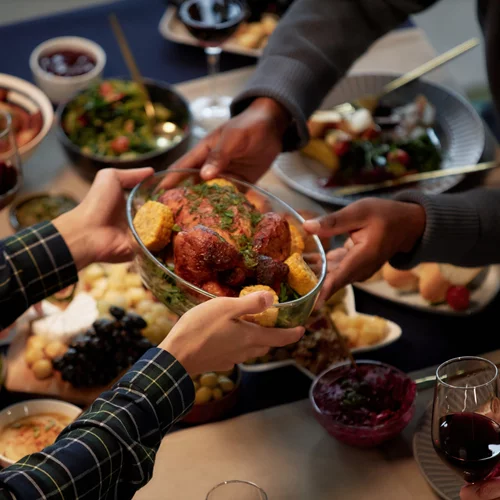 10 διατροφικά tips για να μην πάρεις κιλά στις γιορτές