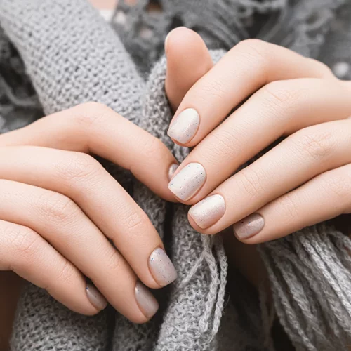 Χειμώνας 2022: Τα 5 δημοφιλέστερα χρώματα για κοντά νύχια