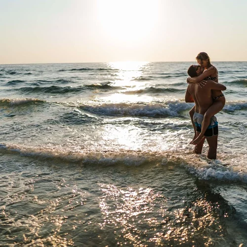Όλη η αλήθεια για το σεξ στο νερό