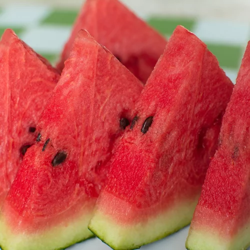 Ο παράξενος λόγος για τον οποίο είναι καλό να τρως καρπούζι με αλάτι