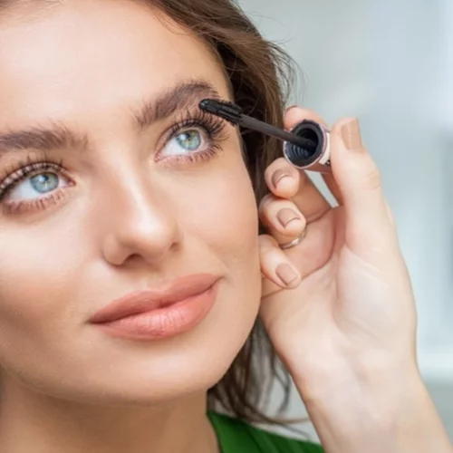 Η top μάσκαρα για extra μήκος και εκπληκτικό όγκο στις βλεφαρίδες που πρέπει να δοκιμάσεις