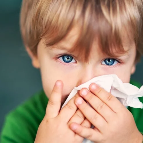 Γιατί φαίνεται να είναι καλό να "κρυολογούν" τα παιδιά