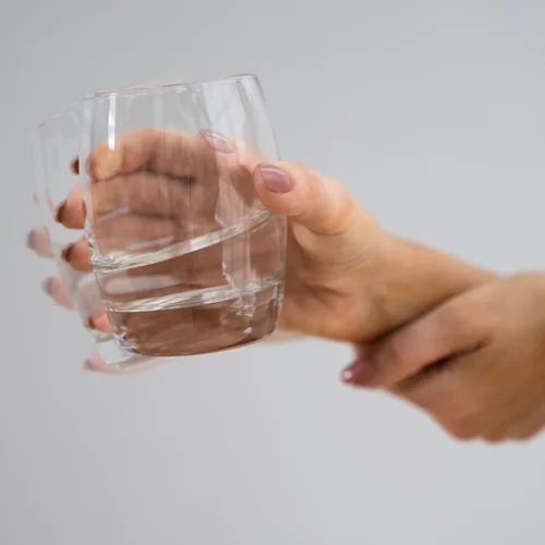 Νέα μελέτη: Οι τροφές που "ξυπνούν" τη νόσο Πάρκινσον - Τι να προσέξεις