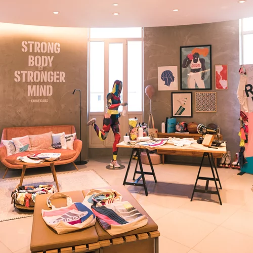 Rethink Fashion: Η adidas σε καλεί να σκεφτείς βιώσιμα και να δημιουργήσεις κάτι νέο από το παλιό