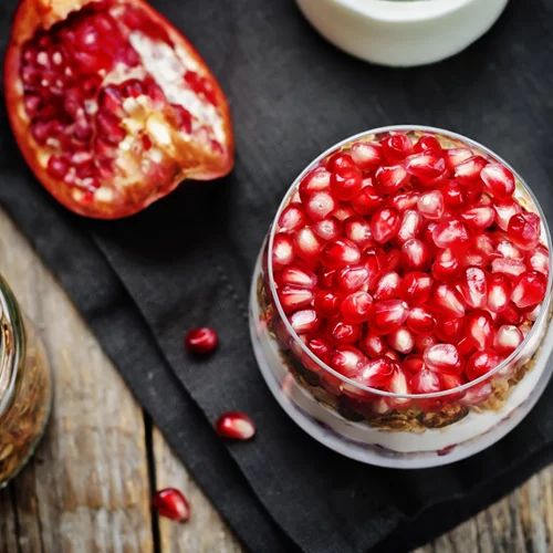 Φθινοπωρινό πρωινό: Overnight oats με ρόδι και αντιοξειδωτικά