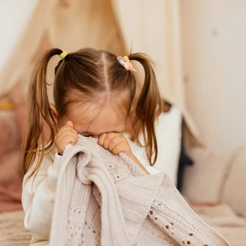 8 πράγματα που πρέπει να κάνoυμε όταν το μωρό είναι άρρωστο (και 2 που δεν πρέπει)