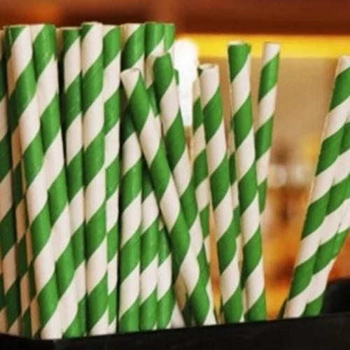 Πόσο επικίνδυνα είναι τα χάρτινα και μπαμπού καλαμάκια: Τι είναι τα "παντοτινά" χημικά που περιέχουν