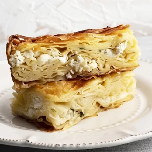 Homemade: Πεντανόστιμη τυρόπιτα σε 20 λεπτά με 4 μόνο υλικά