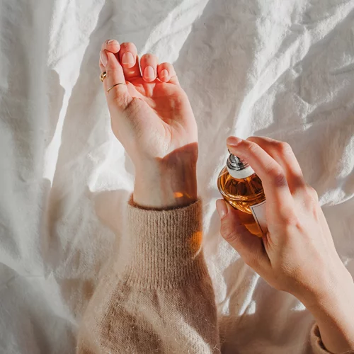 6 βασικές νότες αρωμάτων: Εσένα ποια σου ταιριάζει περισσότερο;