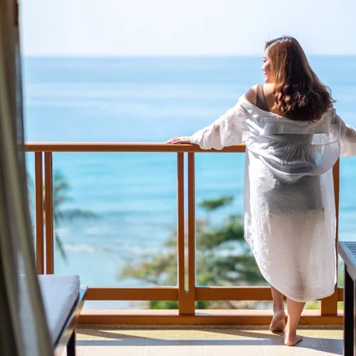 5 στιλιστικές συμβουλές για να δημιουργήσεις τα πιο κομψά looks στην παραλία