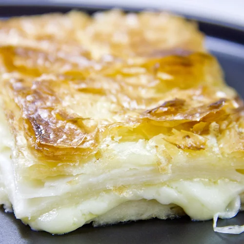 Nηστίσιμο γαλακτομπούρεκο του Άκη Πετρετζίκη: Έτοιμο σε λιγότερο από 30'