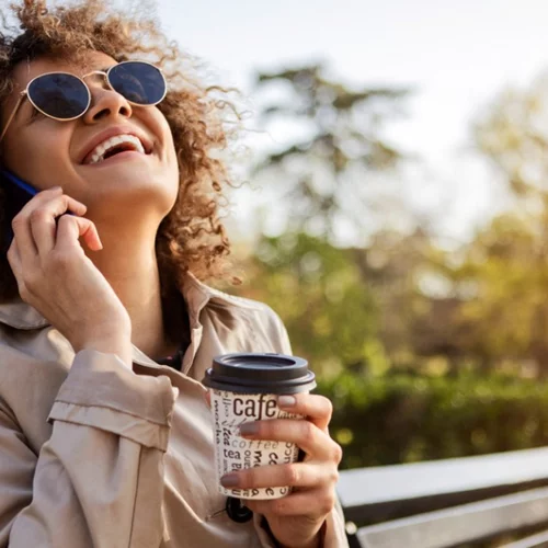 Κινδυνεύει η υγεία μας εάν μιλάμε συνέχεια στο κινητό;