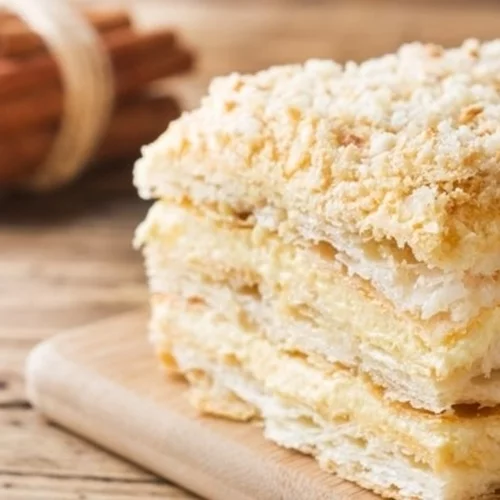 Θεϊκό γλυκό για τεμπέληδες: Το πιο γρήγορο και εύκολο μιλφέιγ μέσα σε 10 λεπτά