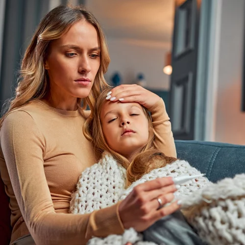 Ανησυχία για τον ιό κοξάκι στα παιδιά - Τι πρέπει να προσέχουν οι γονείς