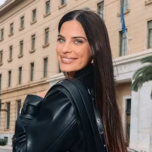 Χριστίνα Μπόμπα: Το σούπερ οικονομικό σαμπουάν που χρησιμοποιεί για να επανορθώσει τη φθορά των μαλλιών της