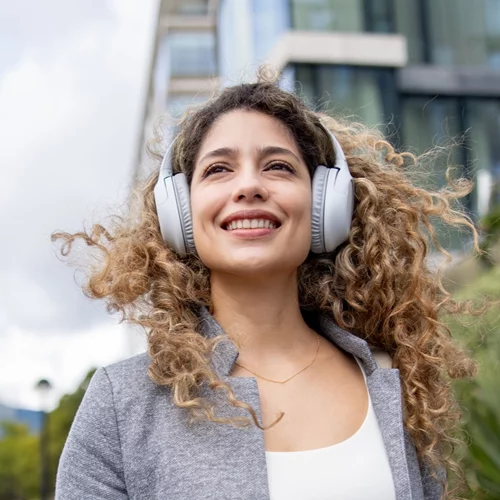 Ο (πανεύκολος) τρόπος για να κάνεις μπούκλες κομμωτηρίου ενώ... κοιμάσαι