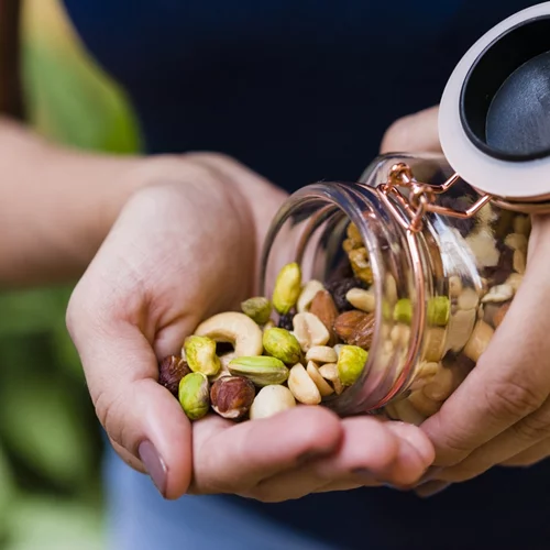 Ξέχνα τα καρότα! Αυτό το σνακ κρατάει την όρασή σου στα καλύτερά της