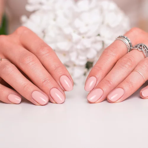 Bride-to-be: 10 ιδέες για ένα νυφικό μανικιούρ που δεν θα περάσει απαρατήρητο