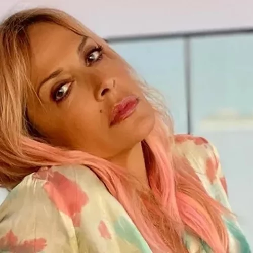 Άννα Βίσση: Πώς καταφέρνει να έχει αλαβάστρινη επιδερμίδα μετά τα 60