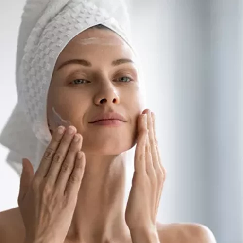 Πώς να αφαιρέσεις αποτελεσματικά το βαρύ μακιγιάζ από το πρόσωπό σου