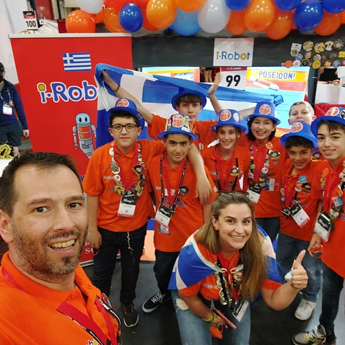 H i-Robot ταξίδεψε στο Texas για να εκπροσωπήσει την Ελλάδα στον Παγκόσμιο Διαγωνισμό Ρομποτικής της FLL