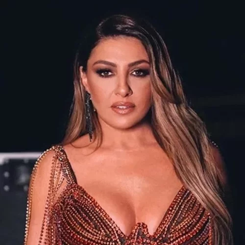 Έλενα Παπαρίζου: Το ανατολίτικο άρωμα που φορά εδώ και χρόνια