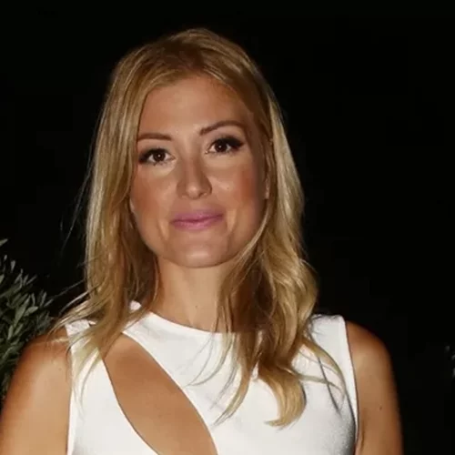 Η Ράνια Τζίμα αποκάλυψε τον πραγματικό λόγο που αλλάζει τόσο συχνά τα μαλλιά της