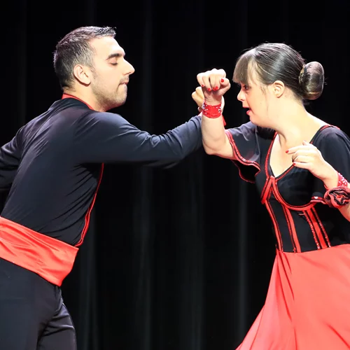 Μετάλλια με ειδικό βάρος από την ελληνική ομάδα Χορού στα Special Olympics