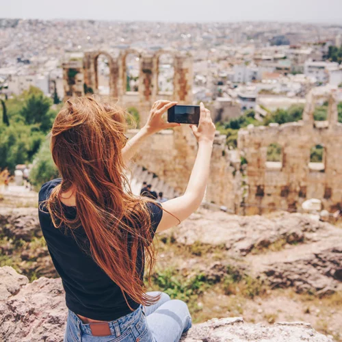 Καλοκαίρι στην πόλη: 8 tips για να κάνεις τις καλύτερες διακοπές στο σπίτι σου