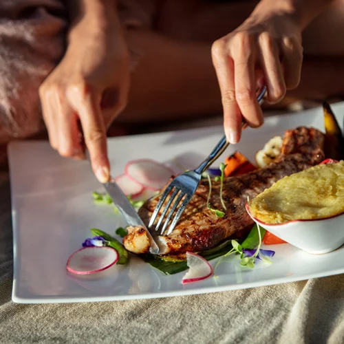 Τι να τρως πριν και κατά την περίοδο για να νιώθεις καλύτερα;