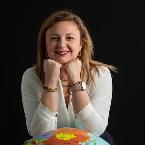 Βάσια Μπιρλιράκη |  "Μην χάνεις ποτέ την ευκαιρία για μια καλή περιπέτεια"